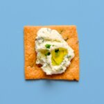 Vivanda - Rosemary & Garlic Crackers - Image 2